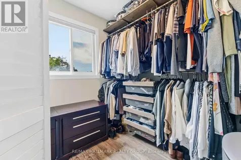 1593 Bottriell Way Ottawa ON K4A 1W4