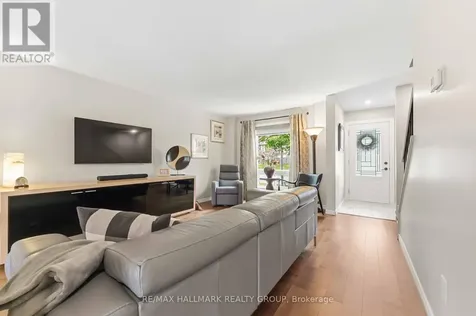 1593 Bottriell Way Ottawa ON K4A 1W4
