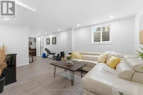 1593 Bottriell Way Ottawa ON K4A 1W4