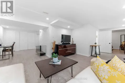 1593 Bottriell Way Ottawa ON K4A 1W4