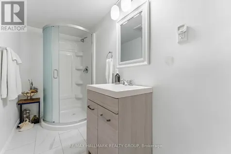1593 Bottriell Way Ottawa ON K4A 1W4