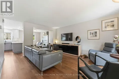 1593 Bottriell Way Ottawa ON K4A 1W4