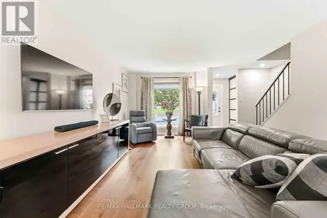 1593 Bottriell Way Ottawa ON K4A 1W4