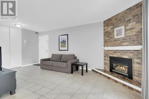 10 Stonehill Court Ottawa ON K2M 1E5