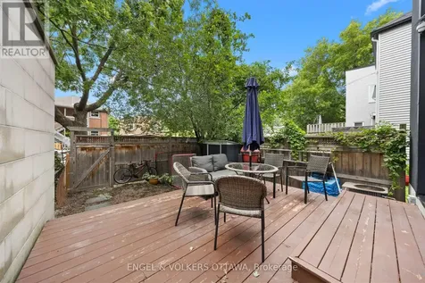 53 Vaughan Street Ottawa ON K1M 1W9
