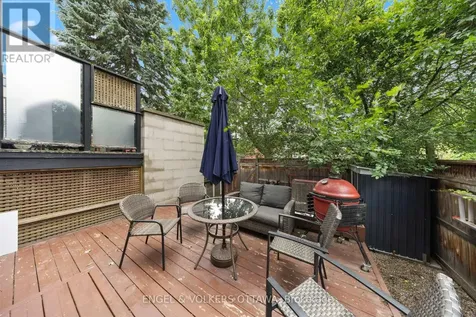 53 Vaughan Street Ottawa ON K1M 1W9