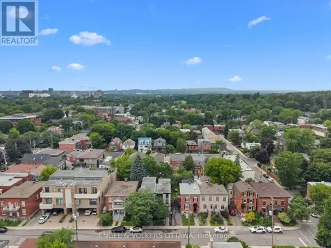 53 Vaughan Street Ottawa ON K1M 1W9