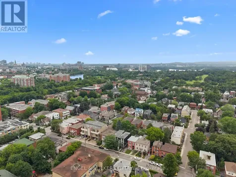 53 Vaughan Street Ottawa ON K1M 1W9