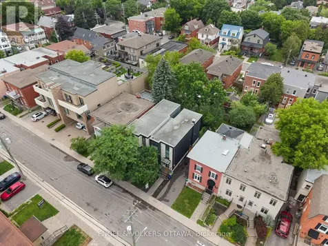 53 Vaughan Street Ottawa ON K1M 1W9
