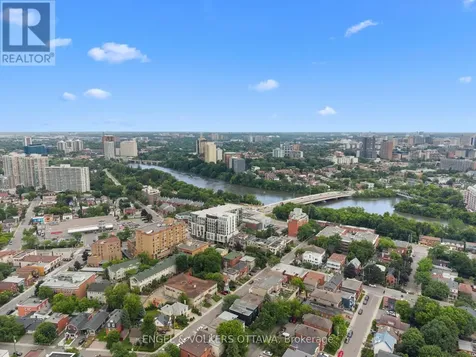53 Vaughan Street Ottawa ON K1M 1W9