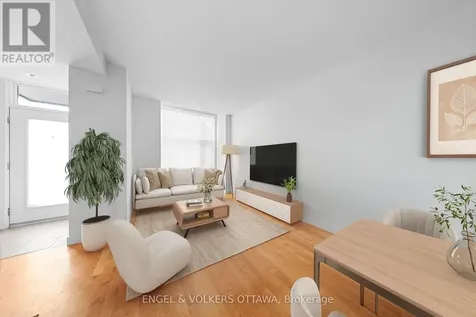 53 Vaughan Street Ottawa ON K1M 1W9