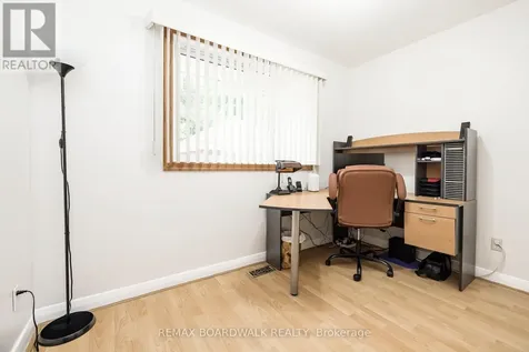 477 Edgeworth Avenue Ottawa ON K2B 5L2
