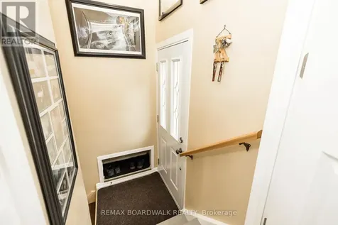 477 Edgeworth Avenue Ottawa ON K2B 5L2
