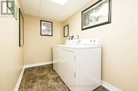 477 Edgeworth Avenue Ottawa ON K2B 5L2
