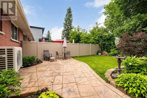 477 Edgeworth Avenue Ottawa ON K2B 5L2