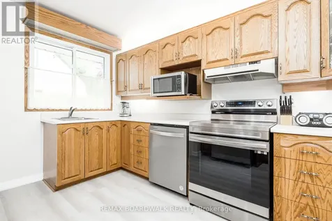 477 Edgeworth Avenue Ottawa ON K2B 5L2