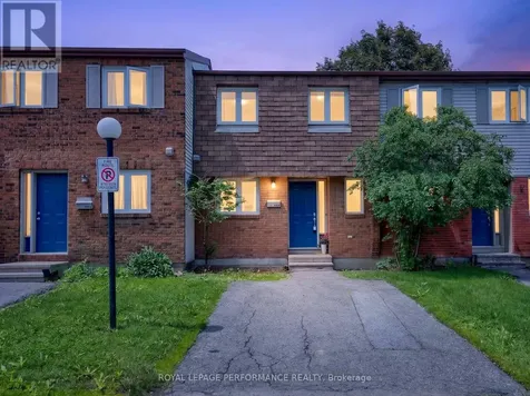 1304 Alness Court Ottawa ON K1B 5H2