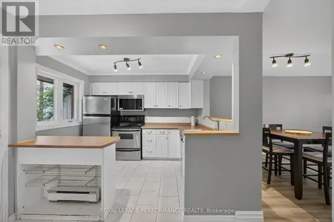 1304 Alness Court Ottawa ON K1B 5H2