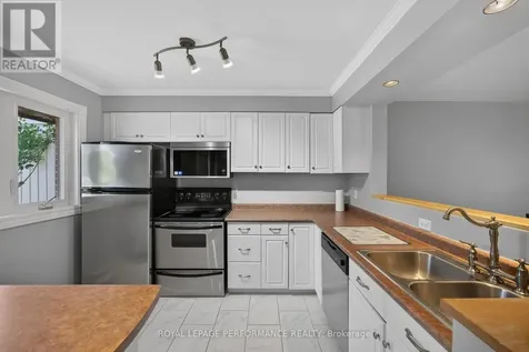 1304 Alness Court Ottawa ON K1B 5H2