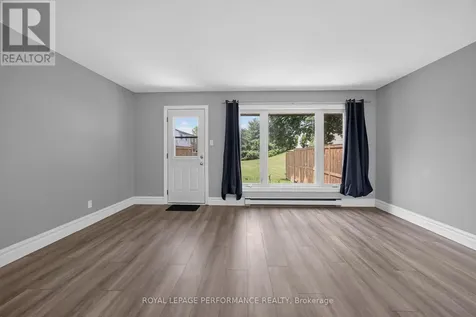 1304 Alness Court Ottawa ON K1B 5H2