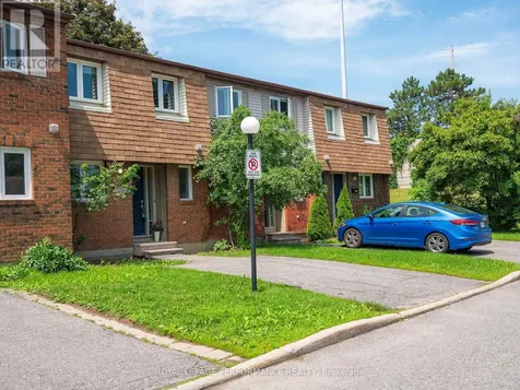 1304 Alness Court Ottawa ON K1B 5H2