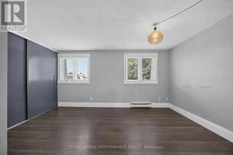 1304 Alness Court Ottawa ON K1B 5H2