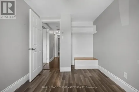 1304 Alness Court Ottawa ON K1B 5H2
