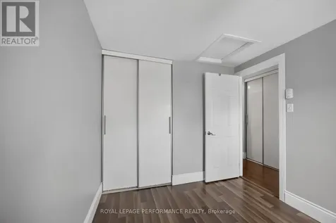 1304 Alness Court Ottawa ON K1B 5H2