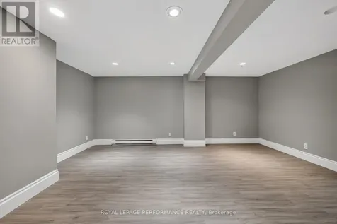 1304 Alness Court Ottawa ON K1B 5H2