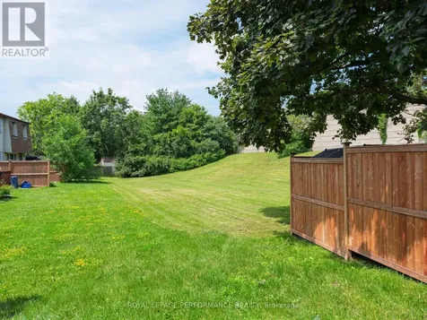 1304 Alness Court Ottawa ON K1B 5H2