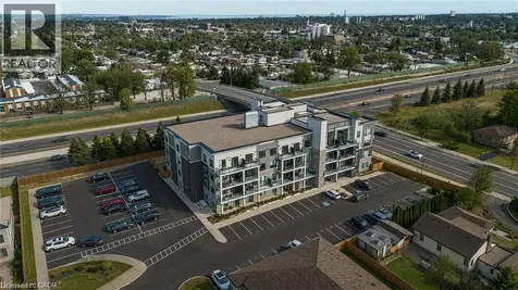 120 Springvalley Crescent Hamilton ON L9C 0E4
