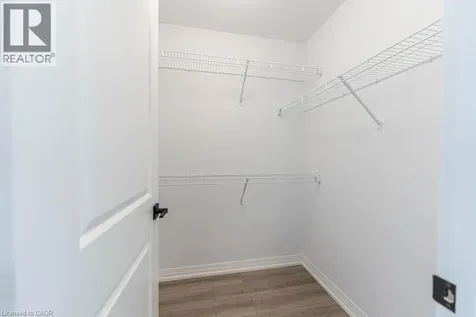 120 Springvalley Crescent Hamilton ON L9C 0E4