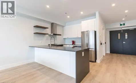 120 Springvalley Crescent Hamilton ON L9C 0E4