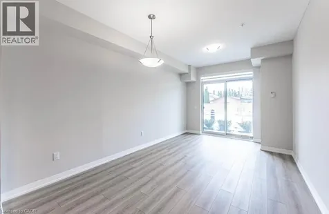 120 Springvalley Crescent Hamilton ON L9C 0E4