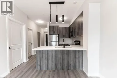 120 Springvalley Crescent Hamilton ON L9C 0E4