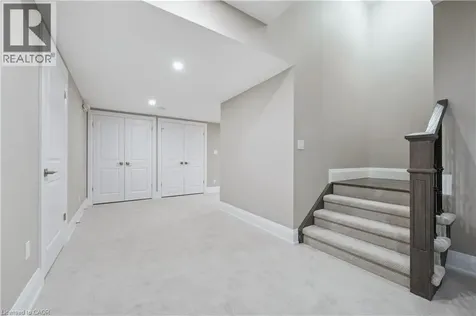 23 Highgrove Court Cambridge ON N3H 4R8