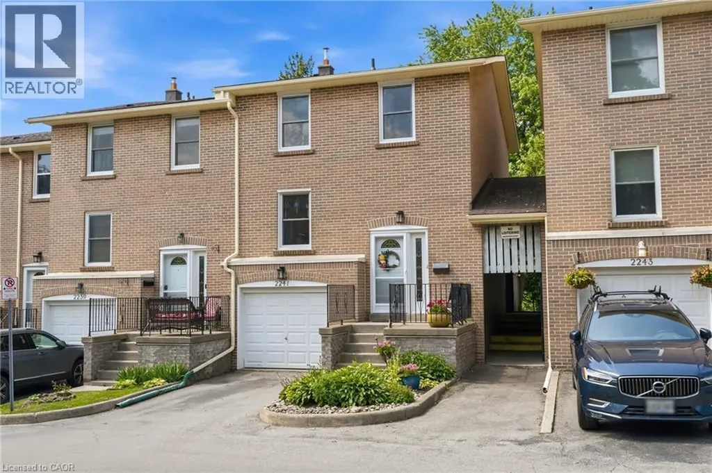 2241 Mountain Grove Avenue Burlington ON L7P 2H8