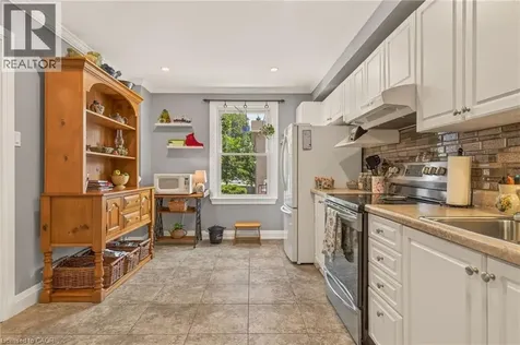 2241 Mountain Grove Avenue Burlington ON L7P 2H8