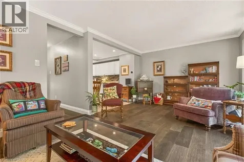 2241 Mountain Grove Avenue Burlington ON L7P 2H8