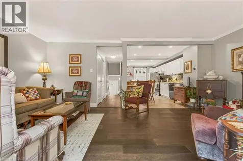 2241 Mountain Grove Avenue Burlington ON L7P 2H8