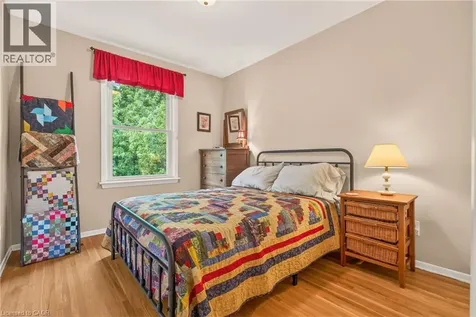 2241 Mountain Grove Avenue Burlington ON L7P 2H8