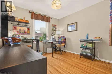 2241 Mountain Grove Avenue Burlington ON L7P 2H8
