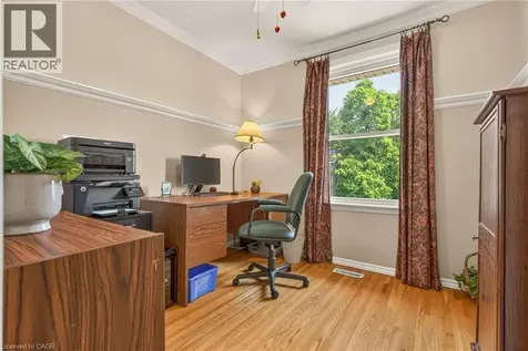 2241 Mountain Grove Avenue Burlington ON L7P 2H8