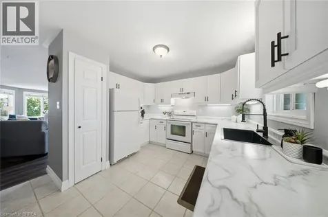52 Allensgate Drive Brantford ON N3V 1C8
