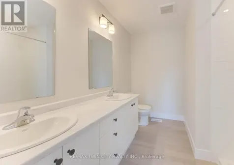 161 Dunnigan Drive Kitchener ON N2B 0B1