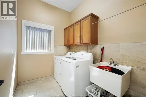 2655 Skinner Street Lasalle ON N9H 2R6