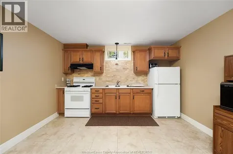 2655 Skinner Street Lasalle ON N9H 2R6