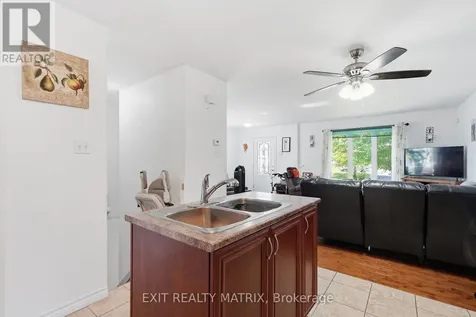 313 Nelson Street Hawkesbury ON K6A 1M1