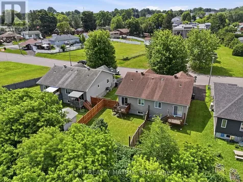 313 Nelson Street Hawkesbury ON K6A 1M1
