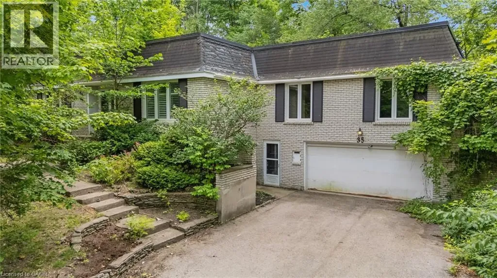 35 Maple Hill Drive Kitchener ON N2M 2R7